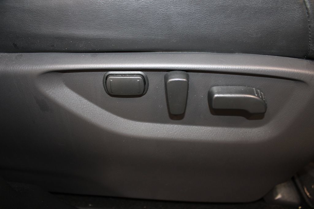 Used 2024 Nissan Armada SV RWD image 23