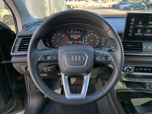 Used 2023 Audi Q5 2.0T Premium w/ Convenience Package image 18