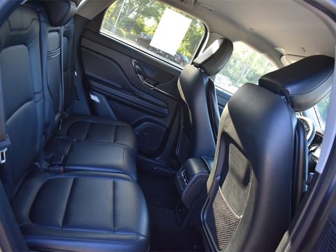 Used 2021 Lincoln Corsair AWD image 17