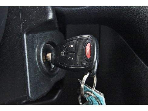 Used 2018 Jeep Wrangler Unlimited Sahara w/ Connectivity Group AWD/4WD image 25