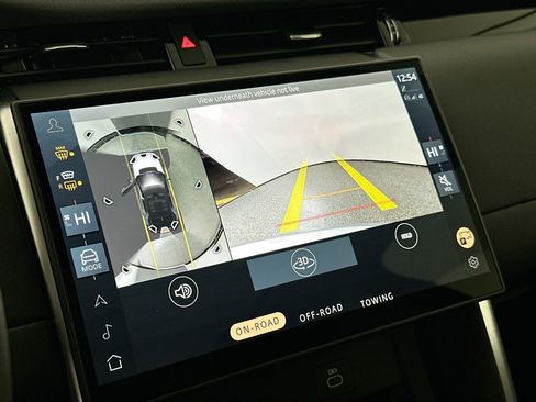 Certified 2025 Land Rover Discovery Sport S image 16