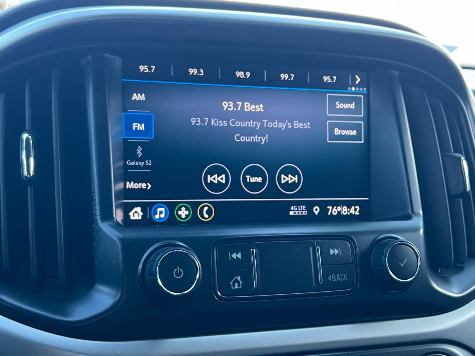 Used 2021 Chevrolet Colorado LT w/ Safety Package RWD image 17