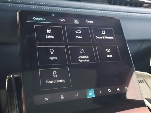 New 2025 Cadillac Escalade IQ Luxury 2 w/ LPO, Radiant Package image 22