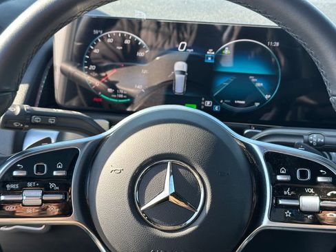 Used 2023 Mercedes-Benz EQB 300 4MATIC w/ Exclusive Package image 31