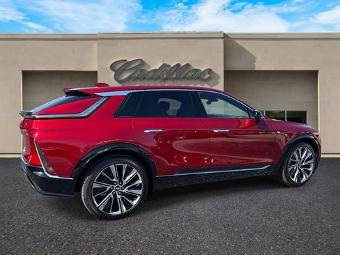 New 2026 Cadillac Lyriq Signature Luxury w/ Nappa Leather Package AWD/4WD image 3