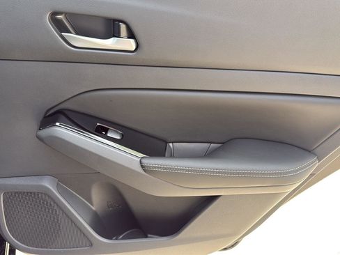 New 2025 Nissan Altima 2.5 SL image 38