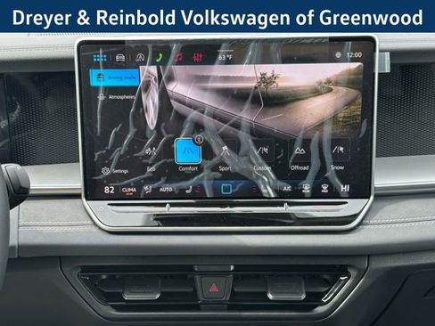 New 2026 Volkswagen Tiguan SE image 16