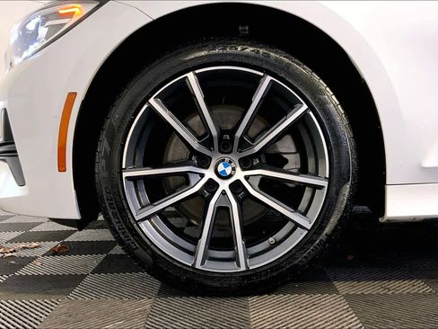 Used 2020 BMW 330i xDrive Sedan w/ Premium Package image 11