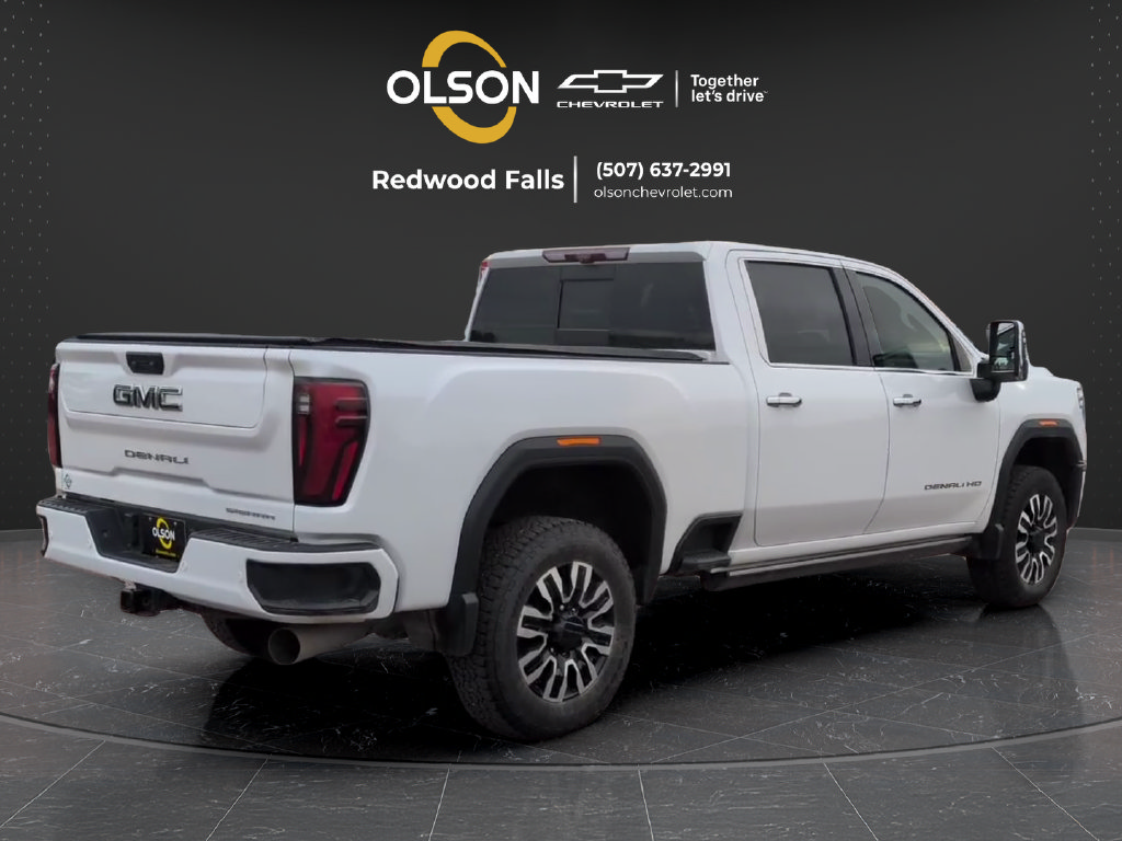Used 2024 GMC Sierra 3500 Denali Ultimate AWD/4WD image 5
