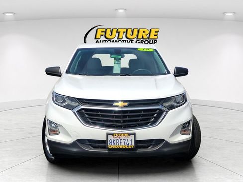 Used 2019 Chevrolet Equinox LS FWD image 2