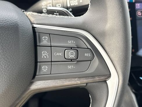 Used 2026 Jeep Grand Cherokee Limited AWD/4WD image 21