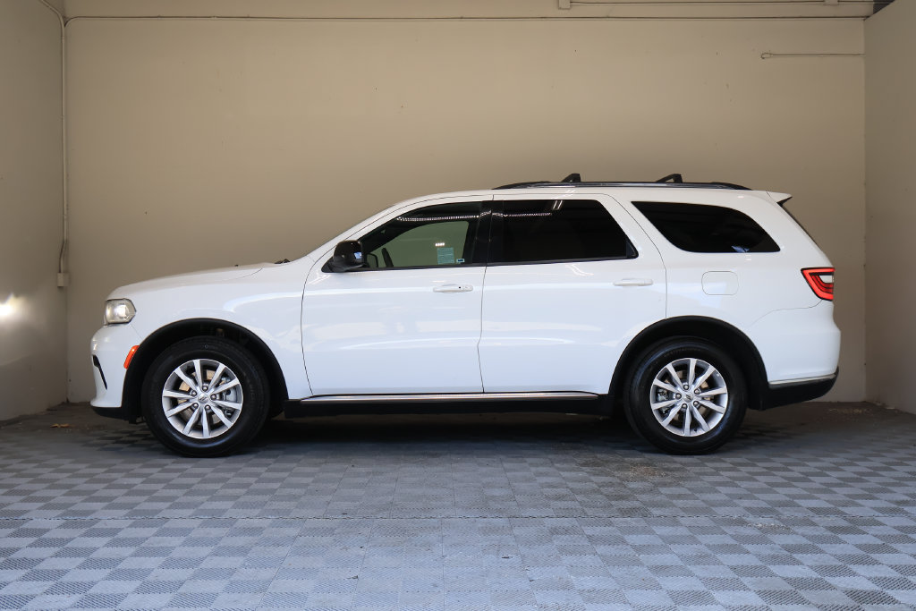 Used 2023 Dodge Durango SXT RWD image 7