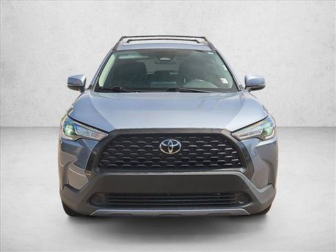 Used 2023 Toyota Corolla Cross LE AWD/4WD image 2