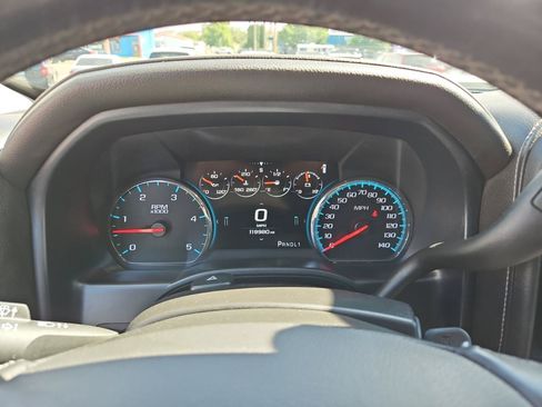 Used 2018 GMC Sierra 2500 Denali w/ Duramax Plus Package AWD/4WD image 30
