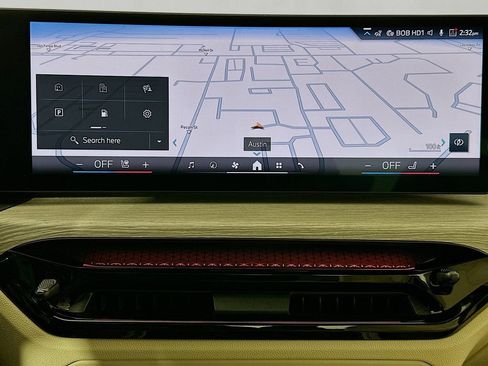 Used 2025 BMW 330i Sedan w/ Convenience Package image 13