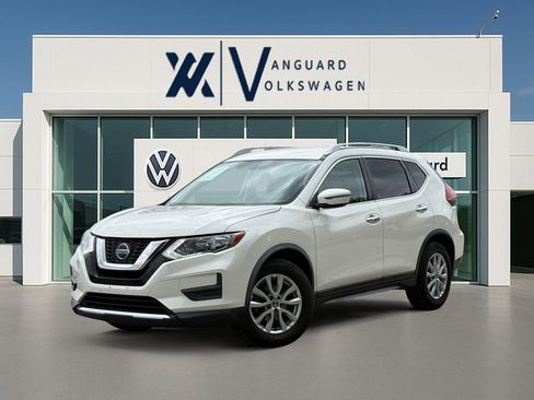 Used 2018 Nissan Rogue SV FWD image 1