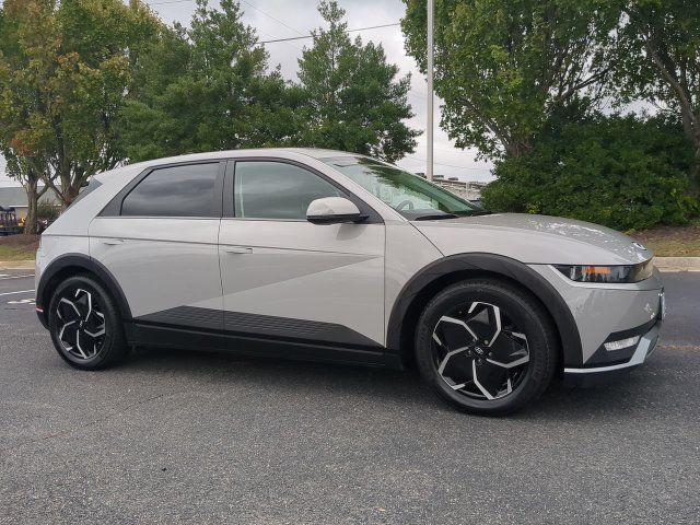 Used 2023 Hyundai Ioniq 5 SE RWD image 2
