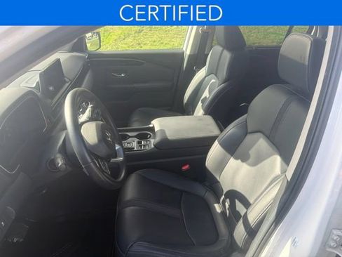 Certified 2025 Honda Pilot Touring image 10