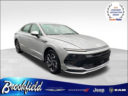 Used 2025 Hyundai Sonata SEL image 1