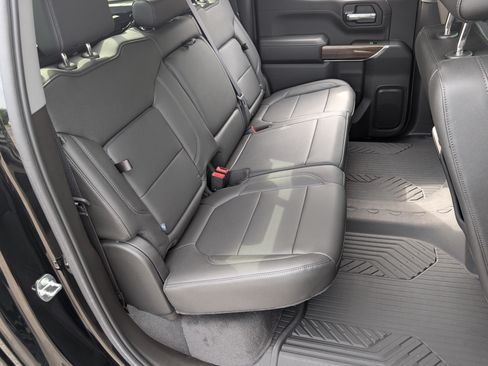 Used 2021 Chevrolet Silverado 1500 LT Trail Boss w/ Convenience Package II AWD/4WD image 19