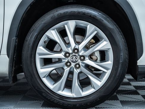 Used 2021 Toyota Highlander Limited AWD/4WD image 19