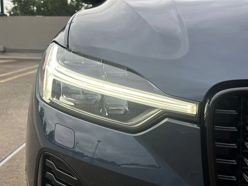 Certified 2024 Volvo XC60 B5 Ultimate w/ Climate Package AWD/4WD image 12
