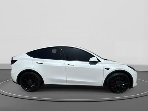 Used 2022 Tesla Model Y Performance image 4