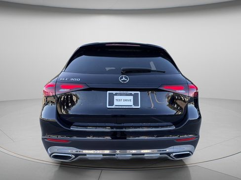 Certified 2025 Mercedes-Benz GLC 300 image 5