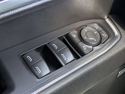 Used 2025 Chevrolet Silverado 1500 LTZ AWD/4WD image 21