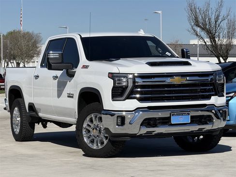 Used 2024 Chevrolet Silverado 2500 LTZ w/ LTZ Premium Texas Edition image 2