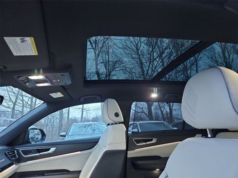 New 2026 Volkswagen Atlas Cross Sport SEL Premium R-Line image 8