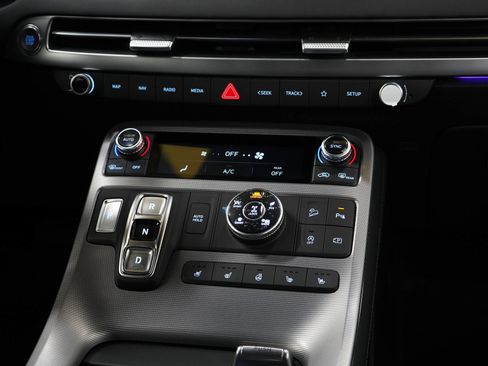 Used 2025 Hyundai Palisade Calligraphy image 15