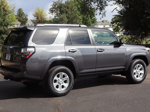 Used 2020 Toyota 4Runner SR5 image 4