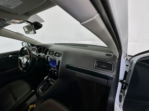 Used 2016 Volkswagen Jetta SEL FWD image 29