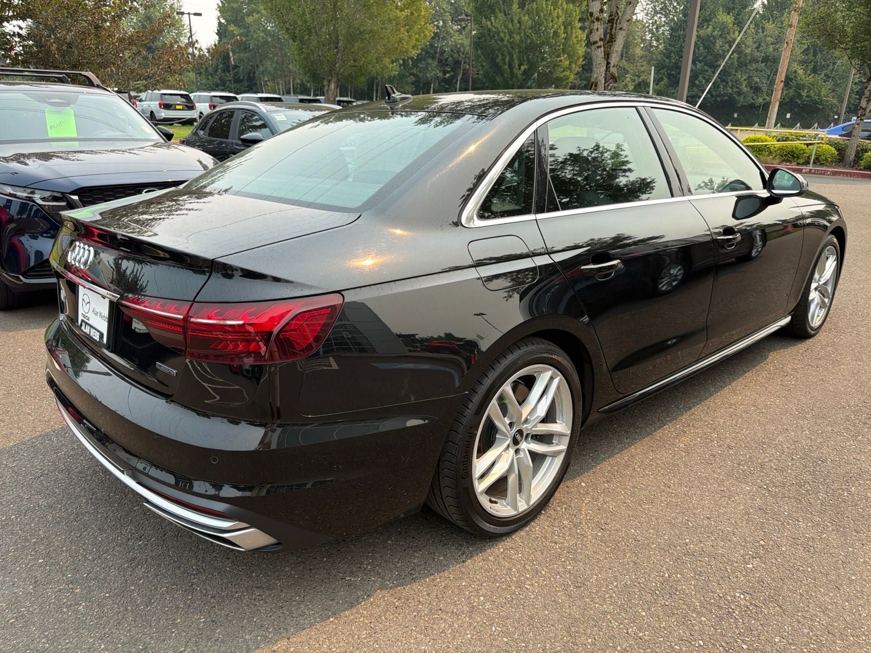 Used 2024 Audi A4 2.0T Premium Plus AWD/4WD image 3