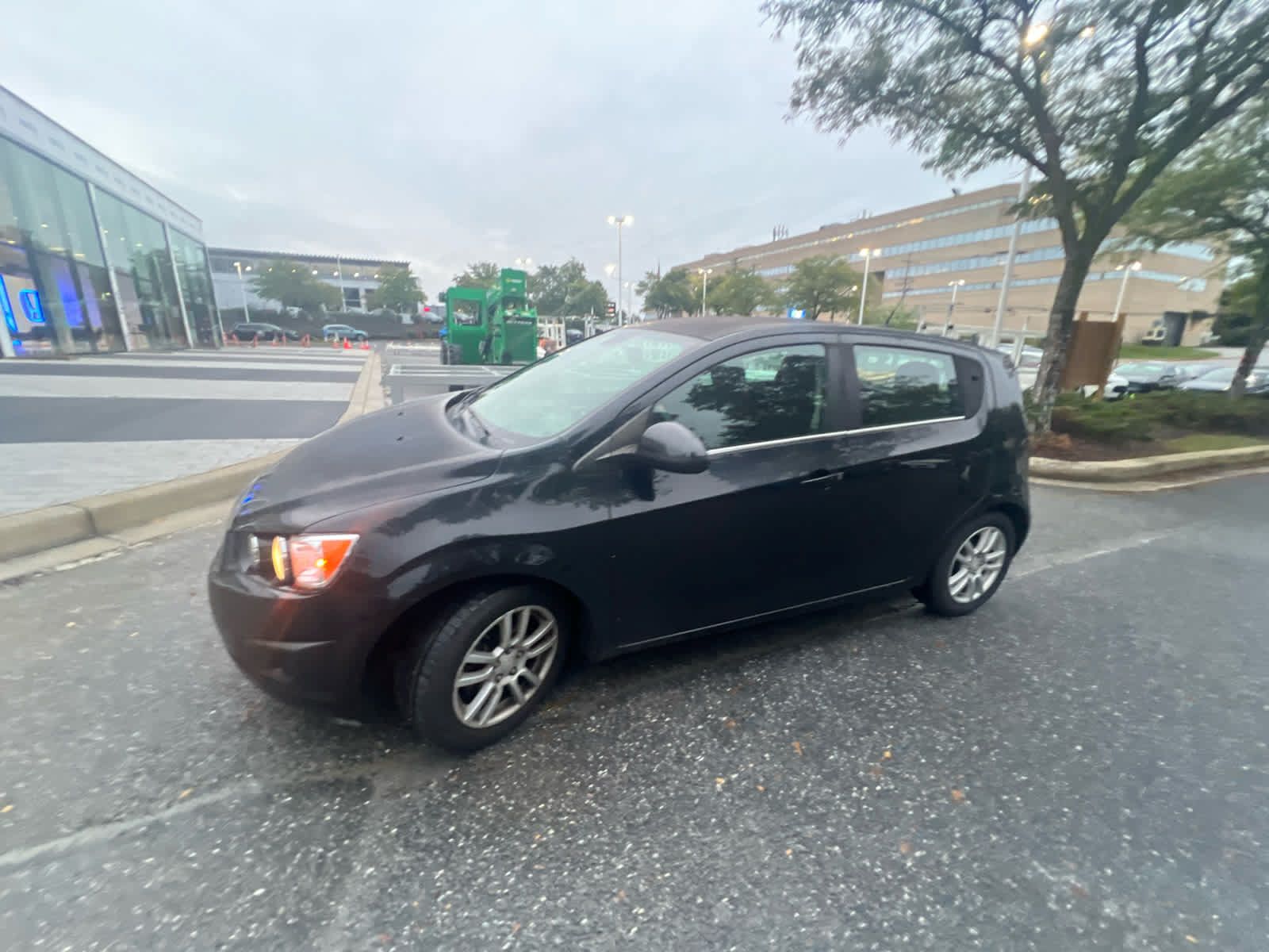 Used 2013 Chevrolet Sonic LT FWD image 3