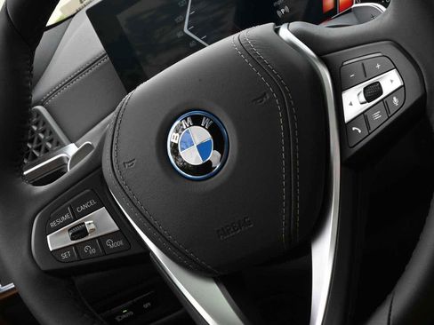 Used 2026 BMW X5 xDrive50e w/ Executive Package AWD/4WD image 24