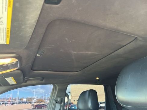 Used 2022 Jeep Grand Cherokee Laredo X image 32