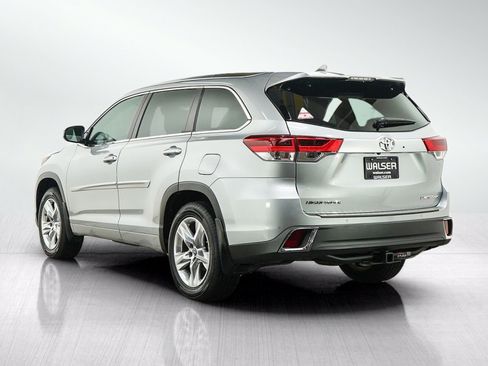 Used 2017 Toyota Highlander Limited w/ Protection Package #3 AWD/4WD image 3