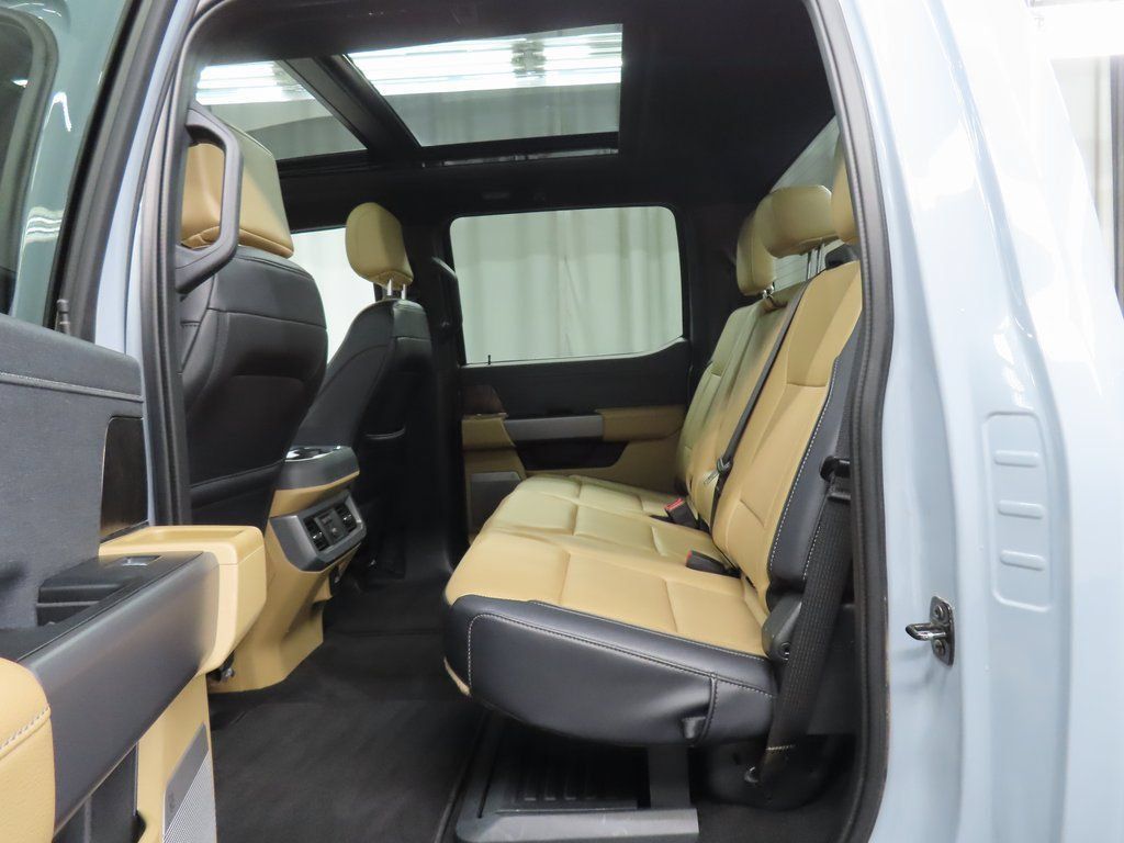 Used 2025 Ford F350 Lariat AWD/4WD image 10