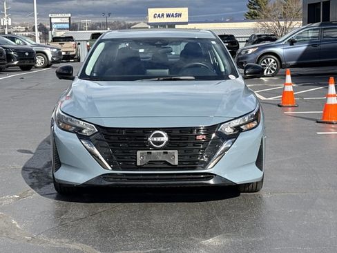 Used 2025 Nissan Sentra SR w/ SR Premium Package image 12