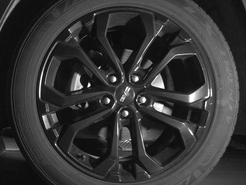 Used 2022 GMC Terrain SLE w/ Driver Convenience Package AWD/4WD image 12