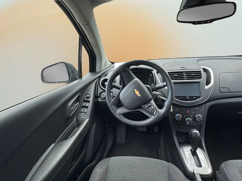 Used 2016 Chevrolet Trax LS FWD image 15