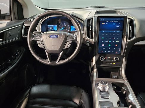 Used 2024 Ford Edge SEL image 9
