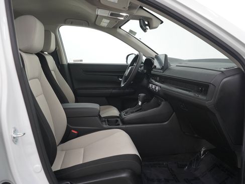 Used 2024 Honda CR-V LX image 12