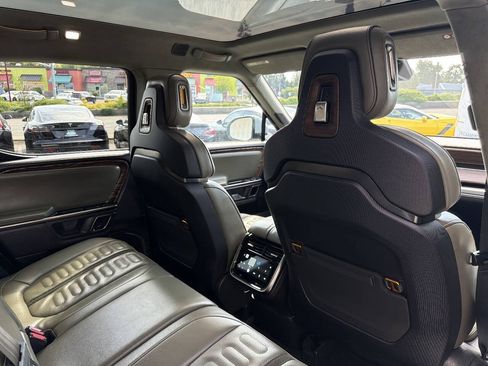 Used 2022 Rivian R1T Adventure AWD/4WD image 19