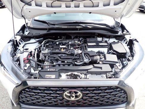 Certified 2023 Toyota Corolla Cross LE w/ Moonroof Package AWD/4WD image 13