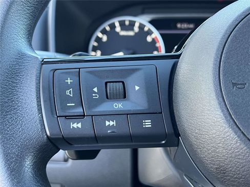 Certified 2023 Nissan Rogue SV image 26