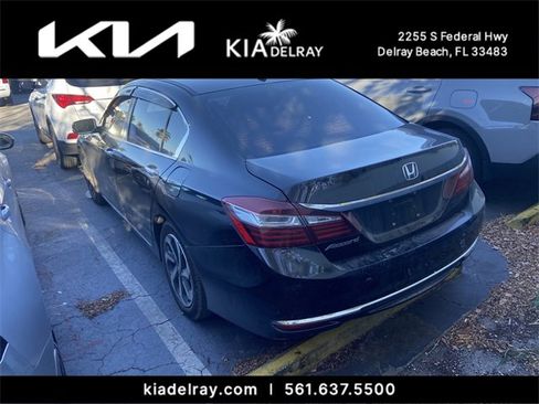 Used 2017 Honda Accord EX-L image 9