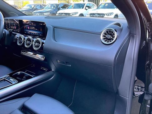 Used 2025 Mercedes-Benz GLA 250 image 18